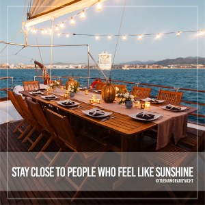 a table sitting on top of a boat